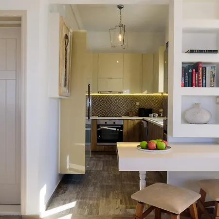 Nastazia * Imerovigli (Santorini)