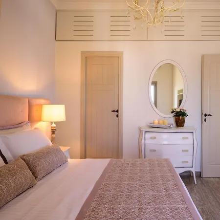 Nastazia * Imerovigli (Santorini)