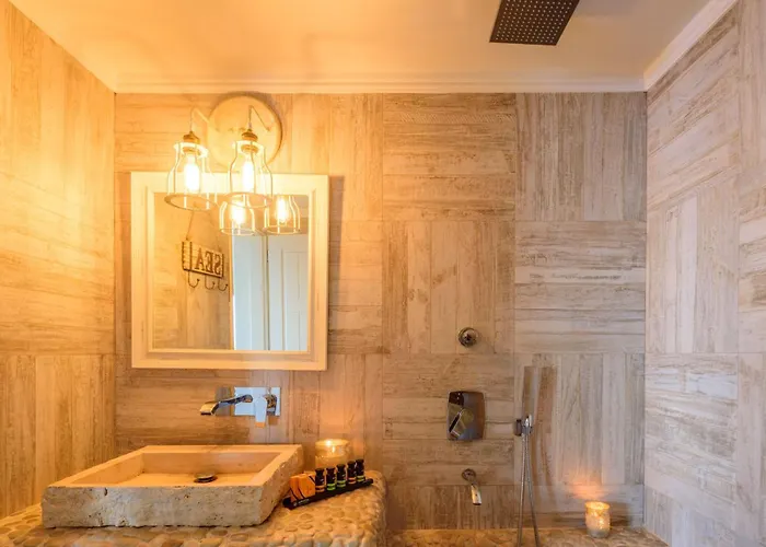 Nastazia Imerovigli (Santorini)